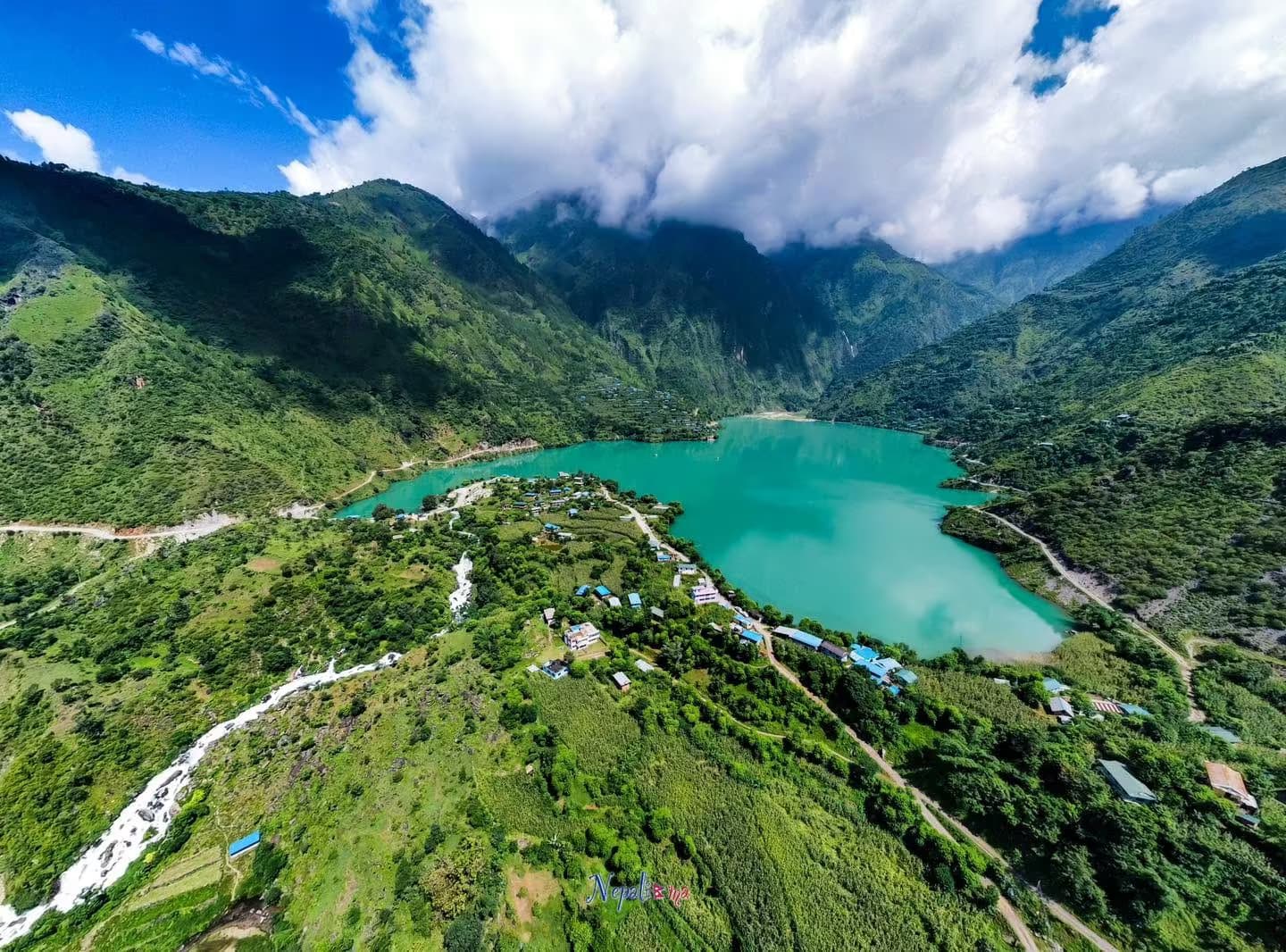 Syarpu Lake