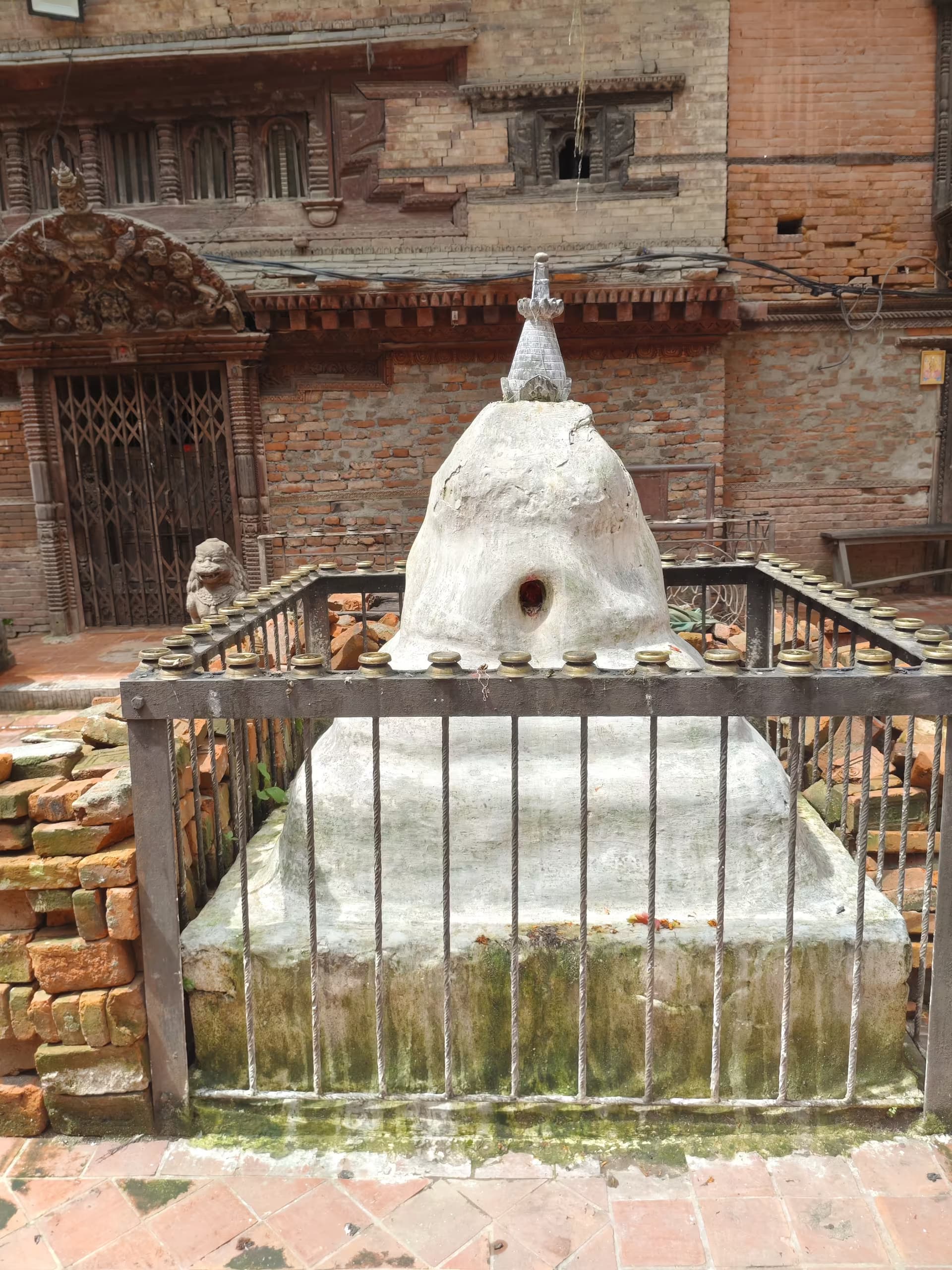 Mu Bahal (Mulashree Mahavihar) courtyard near New Road, Kathmandu